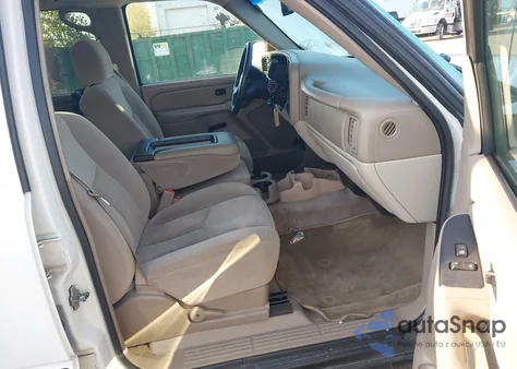 2005 Chevrolet Suburban 1500 Ls из США, поврежденный, VIN 1GNFK16Z65J137422